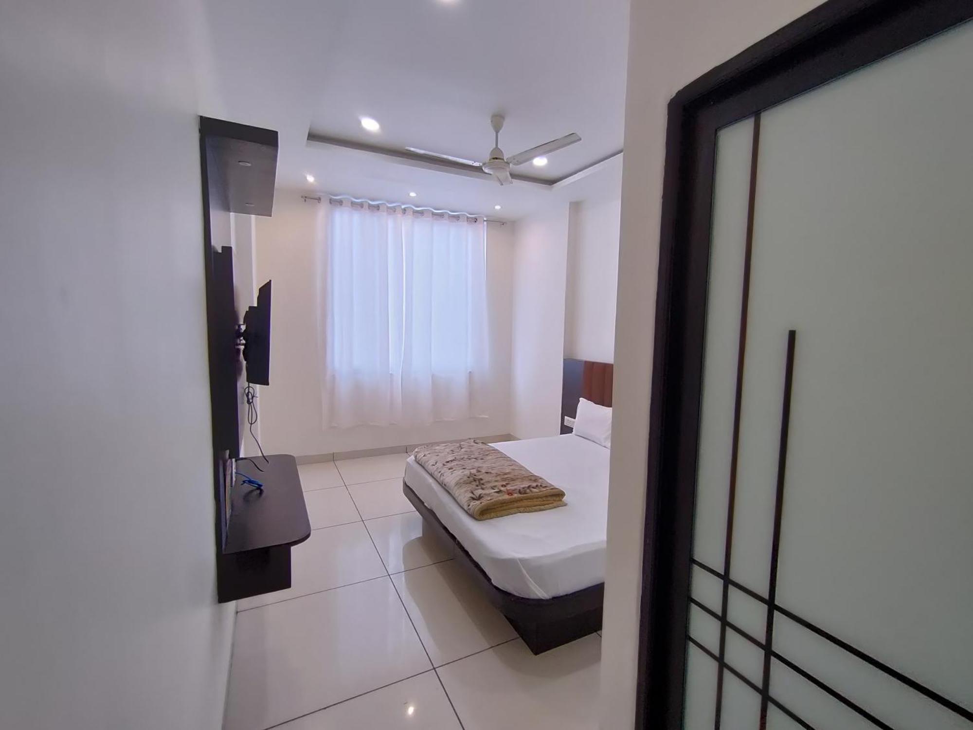 Hotel Jyoti Shree ウッジャイン エクステリア 写真