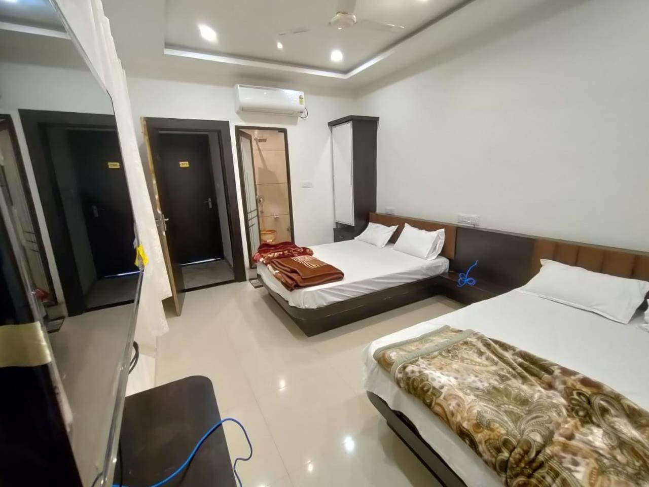 Hotel Jyoti Shree ウッジャイン エクステリア 写真